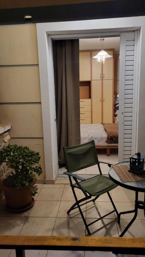 M&M Airport Stop Garden Apartment Spáta Eksteriør billede