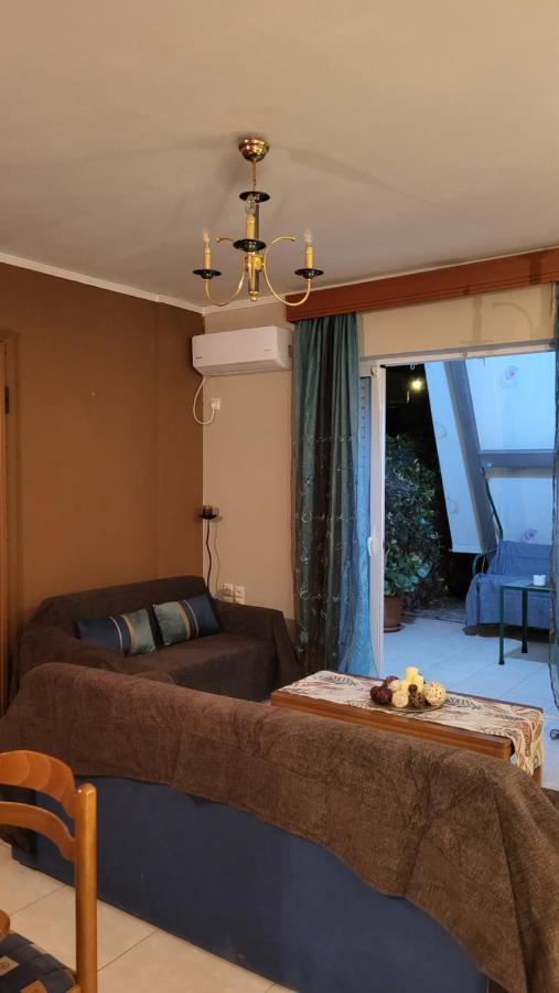 M&M Airport Stop Garden Apartment Spáta Eksteriør billede