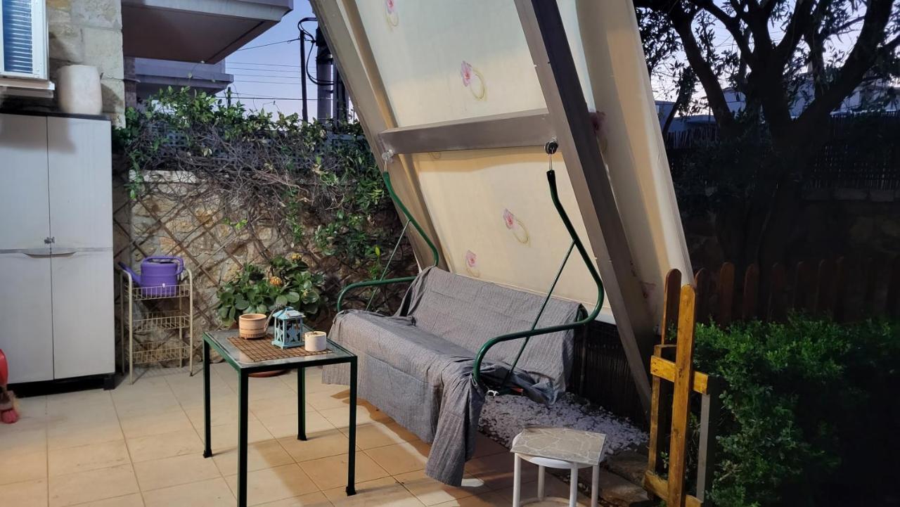 M&M Airport Stop Garden Apartment Spáta Eksteriør billede
